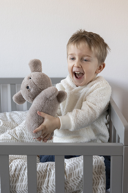 Little Dutch kaisukutsu Snuffie 25 cm ´Fluffy Taupe´ - Image 4