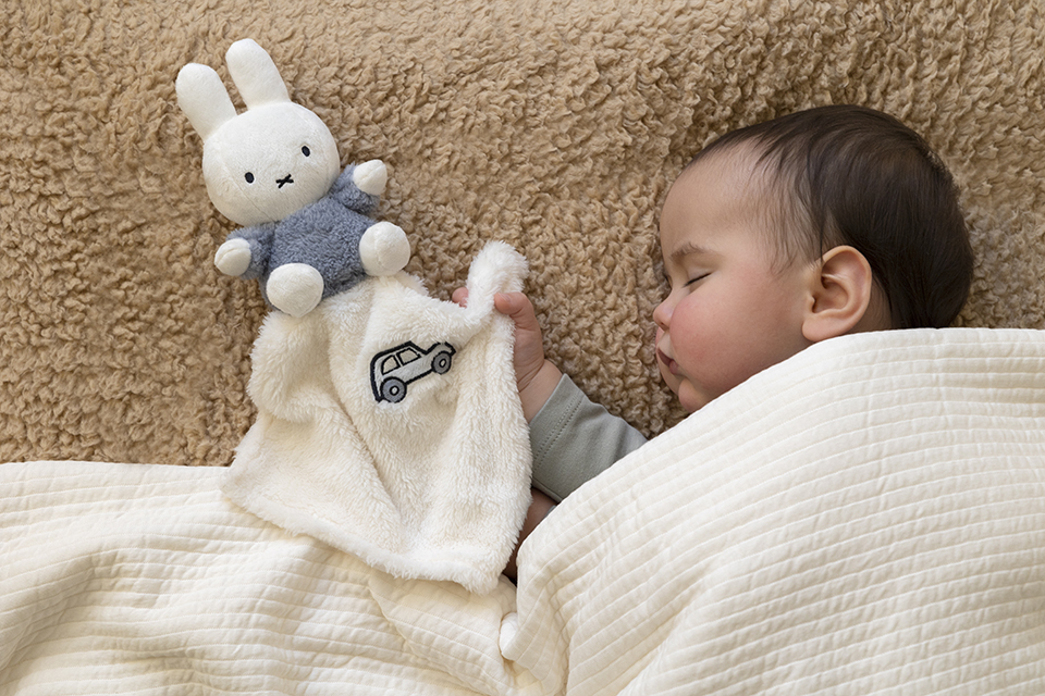 Little Dutch kaisulapp jänkuga ´Miffy Fluffy Blue´ - Image 5