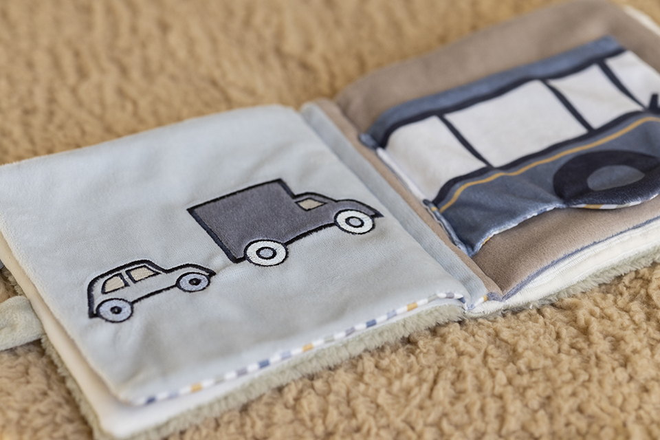 Little Dutch pehme mänguraamat ´Miffy Fluffy Green´ - Image 11