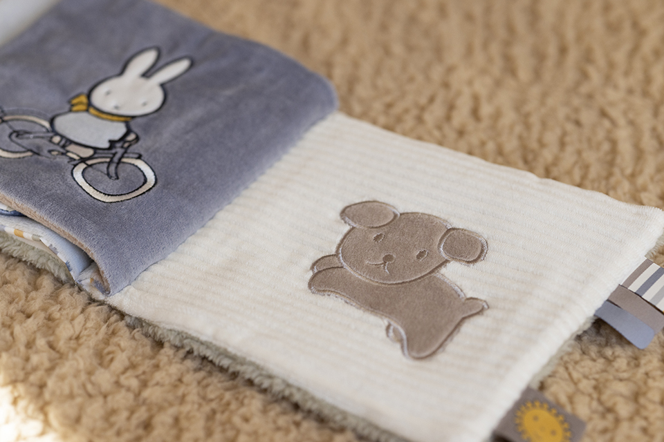 Little Dutch pehme mänguraamat ´Miffy Fluffy Green´ - Image 13