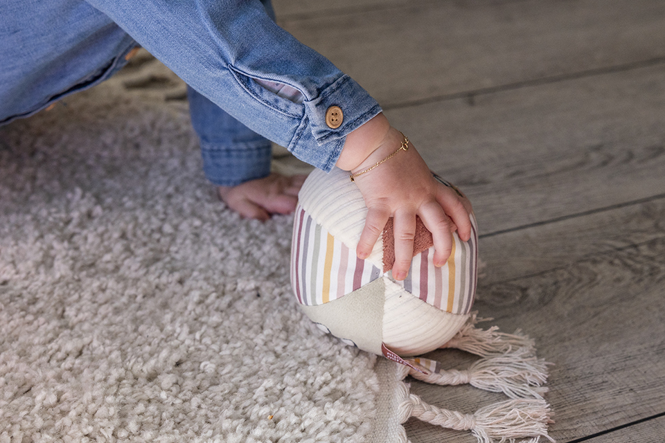 Little Dutch pehme pall ´Miffy Fluffy Pink´ - Image 7