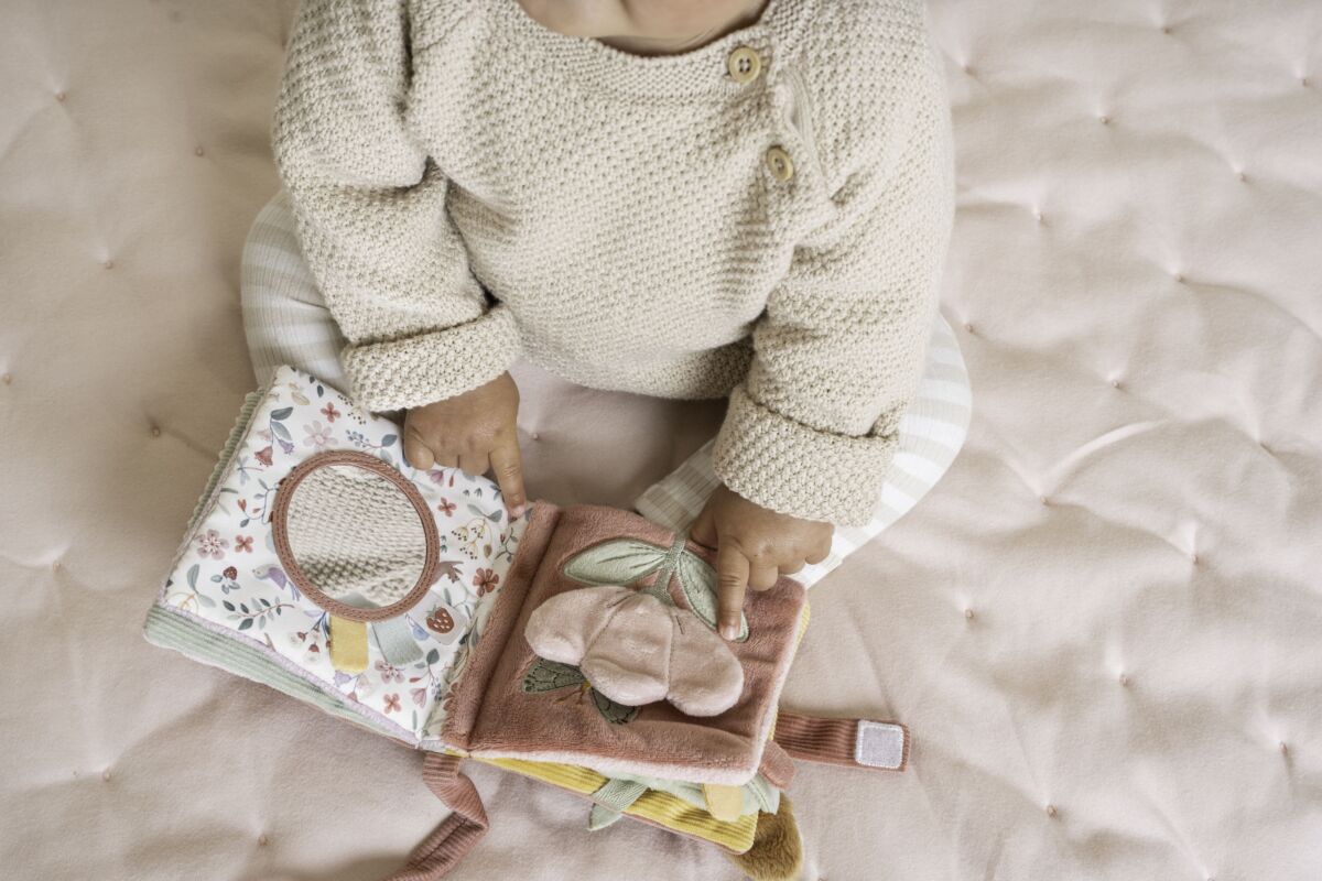 Little Dutch Pehme mänguraamat ´Fairy Garden´ GRS - Image 7