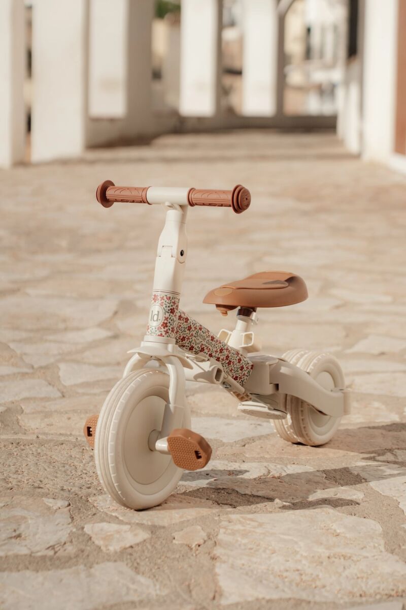 Little Dutch Jalgratas 4-ühes koos lükkesangaga ´Sunny Flower´ - Image 24