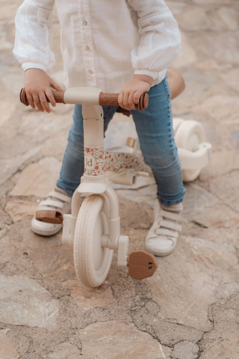 Little Dutch Jalgratas 4-ühes koos lükkesangaga ´Sunny Flower´ - Image 16