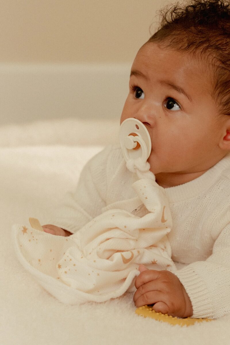 Little Dutch Kaisulapp närimisrõnga ja lutihoidjaga ´Newborn Naturals´ GRS - Image 5