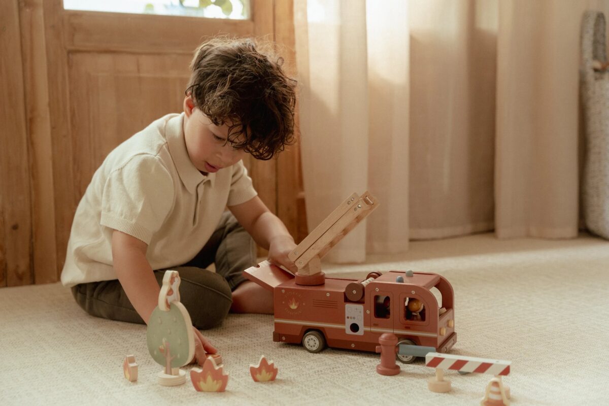 Little Dutch Tuletõrjeauto komplekt FSC - Image 18