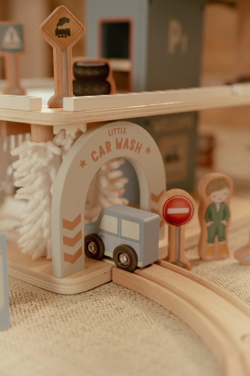 Little Dutch Parkimismaja FSC (rongirajaga ühilduv) - Image 8