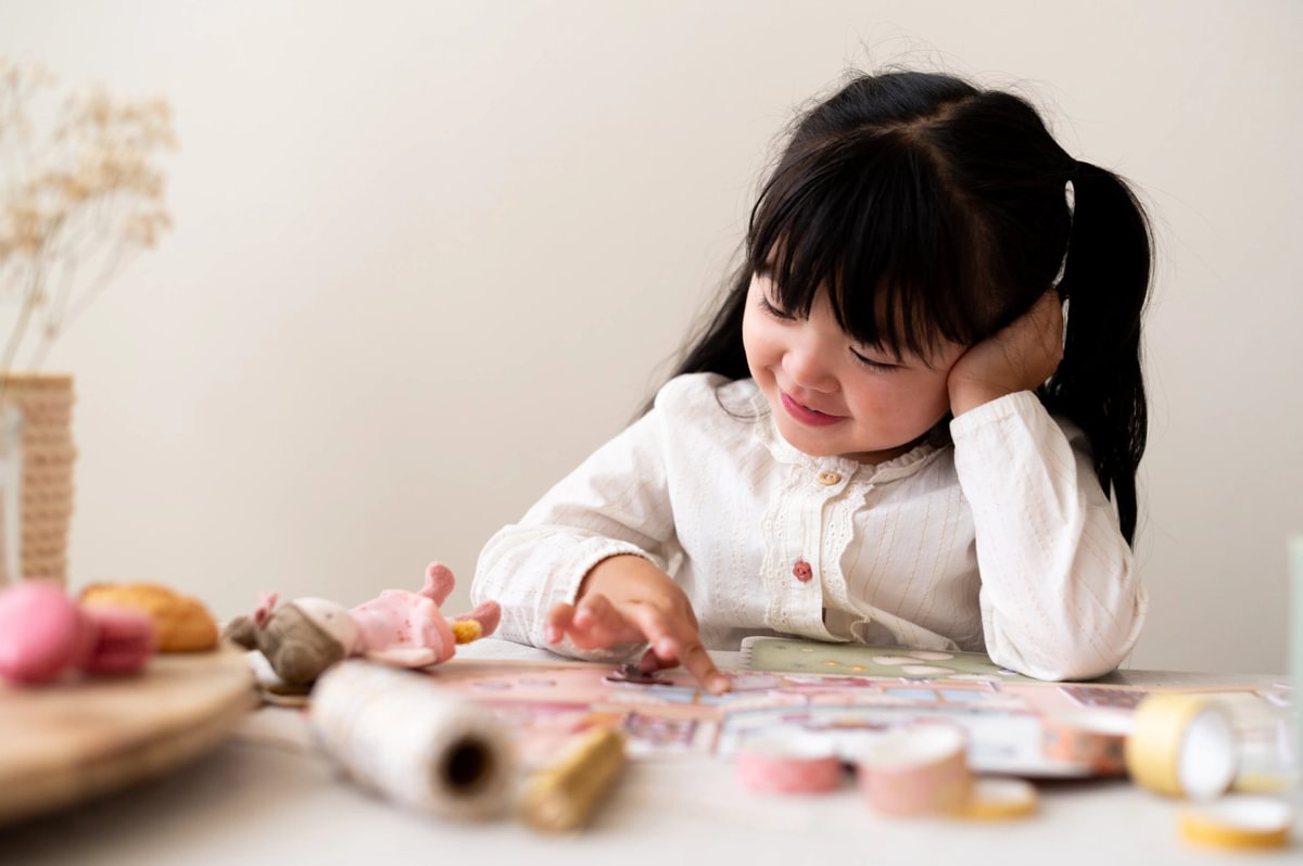 Little Dutch Kleebiste vihik taaskasutatavate kleepsudega ´Rosa & Friends´ - Image 14