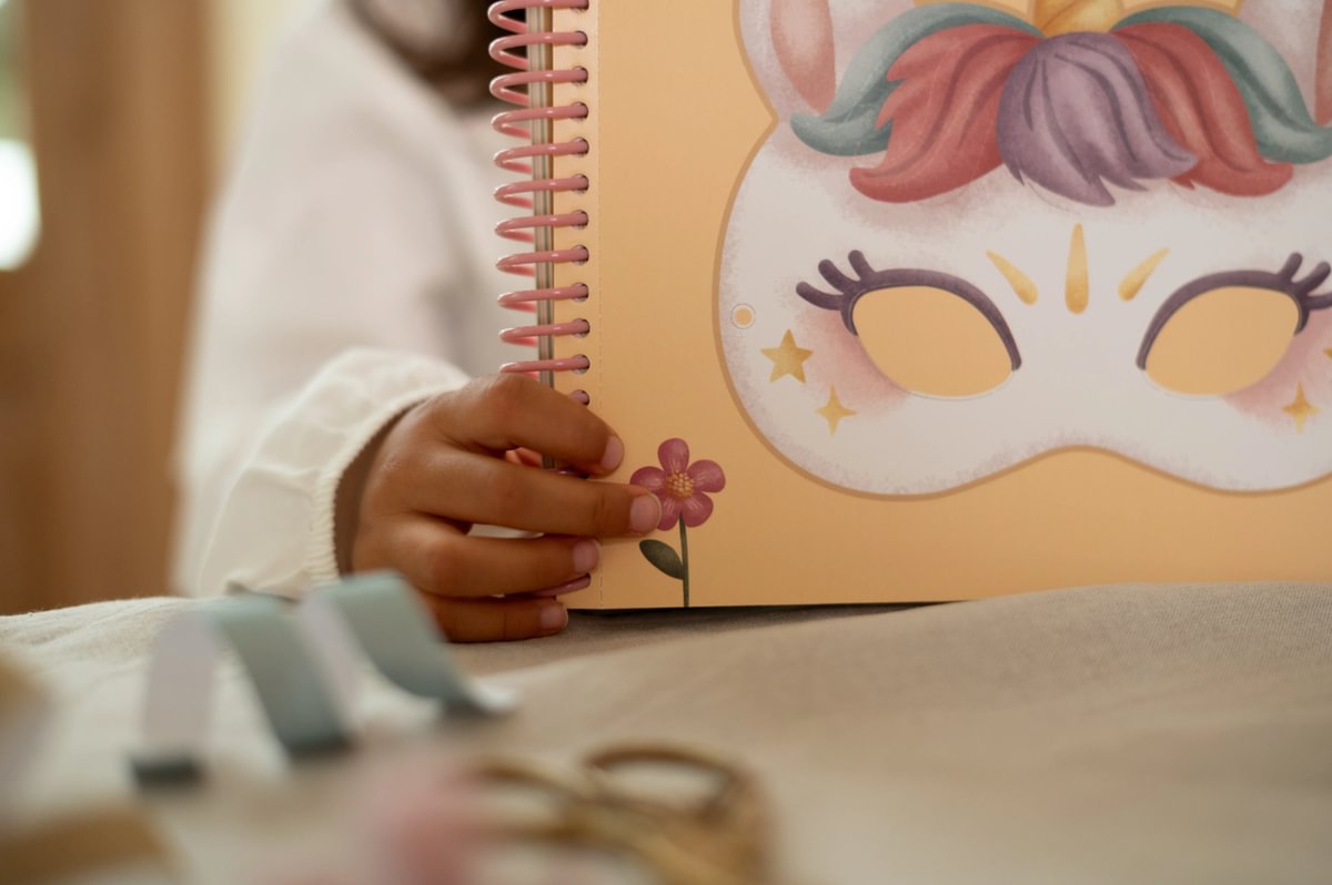 Little Dutch Meisterdamisraamat ´Rosa & Friends maskid´ - Image 25