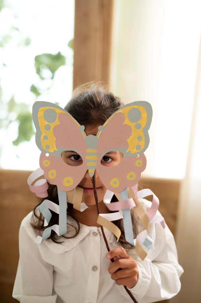 Little Dutch Meisterdamisraamat ´Rosa & Friends maskid´ - Image 10